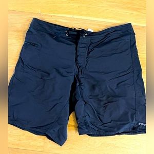 Patagonia shorts boardshorts size 36 black